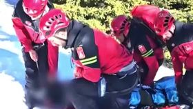 VIDEO Aproape 100 de turiști, rătăciți sau răniți în munți. 26 de persoane au avut nevoie de îngrijiri medicale